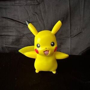Pokémon Pikachu talking toy, lights up too